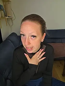 Snapshot of SweetGermanAlina chatting on May 2026 11:51:01 AM SweetGermanAlina online show from May 2026 11:51:01 AM