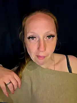 Snapshot of SweetGermanAlina chatting on May 2026 07:29:01 PM SweetGermanAlina online show from May 2026 07:29:01 PM