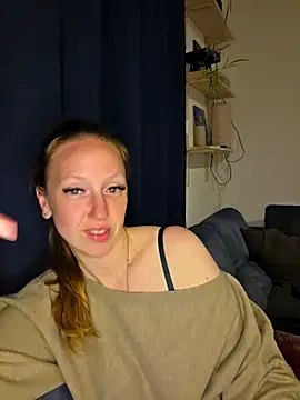 Snapshot of SweetGermanAlina chatting on May 2026 09:48:02 PM SweetGermanAlina online show from May 2026 09:48:02 PM