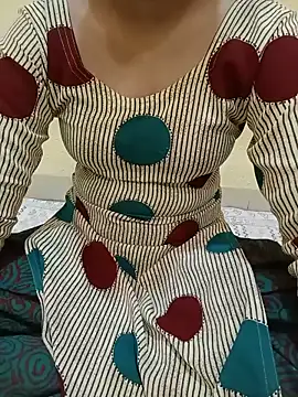 Seema yadav01 online show from May 2026 05:15:02 AM