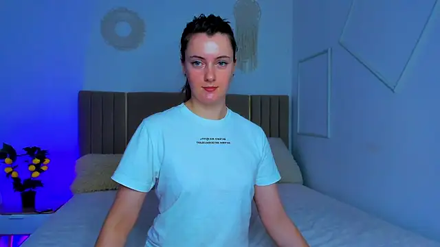 Cutie blushh online show from May 2026 12:12:01 PM