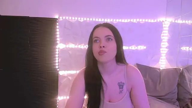 Isabell3 online show from May 2026 04:19:02 AM