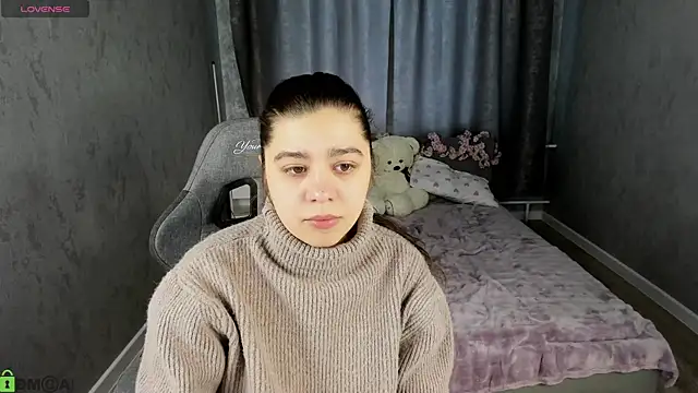 Snapshot of Trisha_Moore chatting on May 2026 01:05:01 AM Trisha Moore online show from May 2026 01:05:01 AM