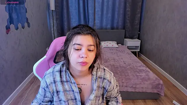 Trisha Moore online show from August 2026 01:21:02 AM