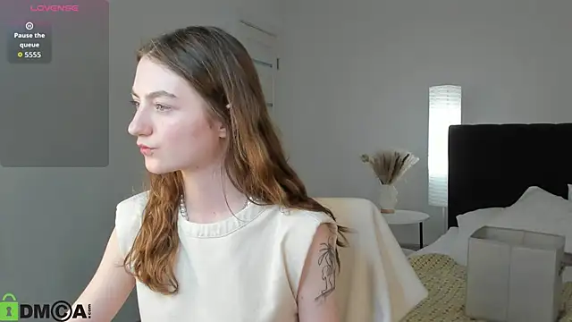 Snapshot of Valenora1 chatting on May 2026 12:02:02 PM Valenora1 online show from May 2026 12:02:02 PM