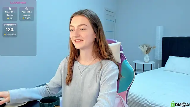 Snapshot of Valenora1 chatting on June 2026 10:59:01 AM Valenora1 online show from June 2026 10:59:01 AM