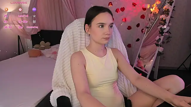 Elvienne online show from June 2026 03:04:01 AM