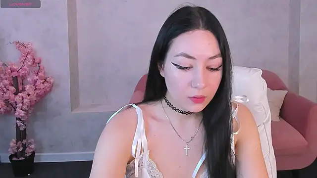 Snapshot of Sofia_Conner chatting on May 2026 09:28:02 AM Sofia Conner online show from May 2026 09:28:02 AM