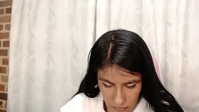ailyn-29 online show from May 2026 12:14:01 AM
