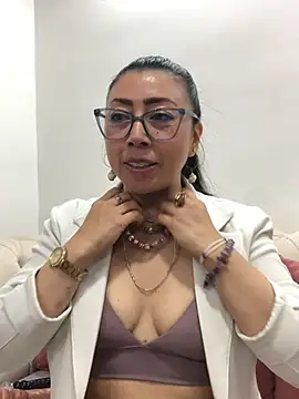 FranciscaVera online show from July 2026 05:57:01 PM