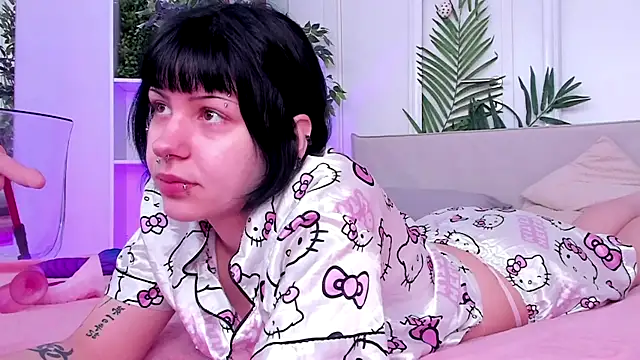 Ashley Alt online show from June 2026 06:42:02 AM