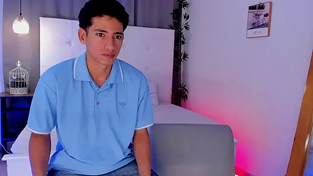 Alejo-and-Thiago online show from June 2026 12:32:01 PM