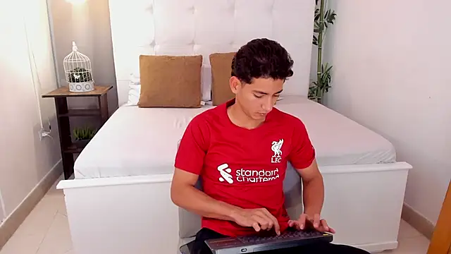 Alejo-and-Thiago online show from June 2026 12:16:02 PM