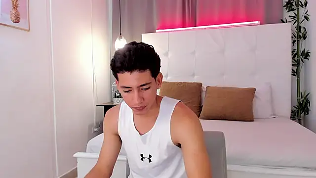 Alejo-and-Thiago online show from June 2026 01:44:02 PM