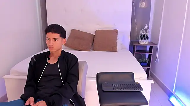 Alejo-and-Thiago online show from May 2026 12:23:02 PM