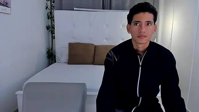 Alejo-and-Thiago online show from June 2026 12:28:02 PM