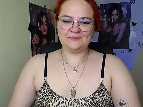 RinaRiii online show from July 2026 12:06:02 PM
