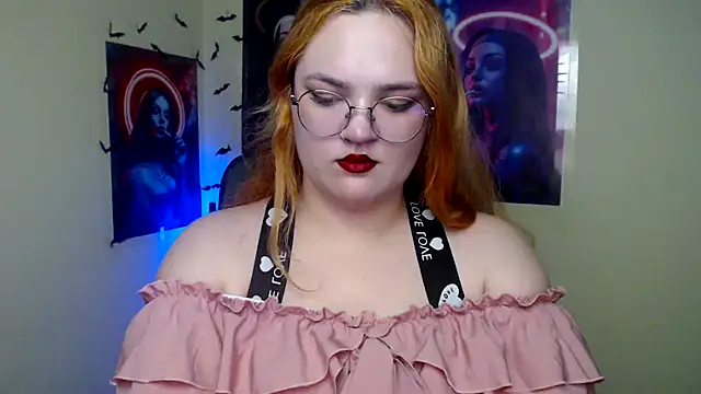 RinaRiii online show from May 2026 12:24:01 PM