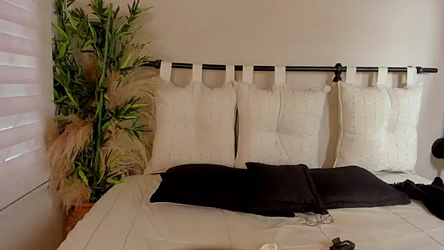  zoe 3 online show from June 2026 01:09:02 PM
