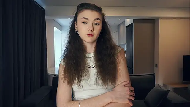 VickiPraml online show from May 2026 10:08:01 AM