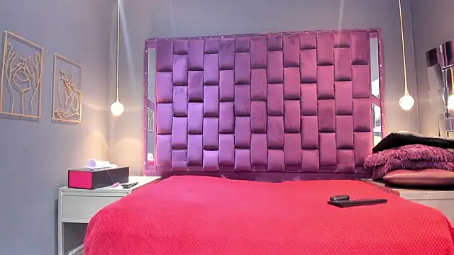 AlesiaLara online show from June 2026 07:08:02 PM