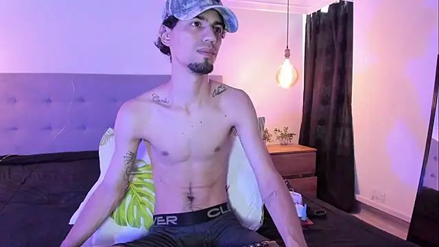 MichaelEvanss  online show from May 2026 12:44:01 PM