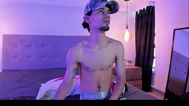 MichaelEvanss  online show from May 2026 12:36:01 PM
