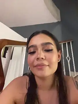 miadecker online show from July 2026 12:01:02 PM