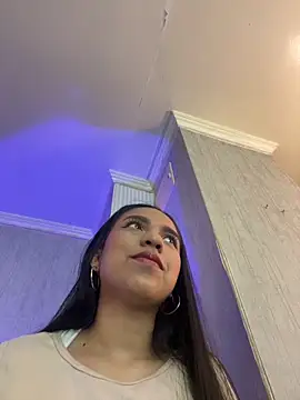 Snapshot of Dulcerouss__ chatting on May 2026 11:38:01 AM Dulcerouss online show from May 2026 11:38:01 AM