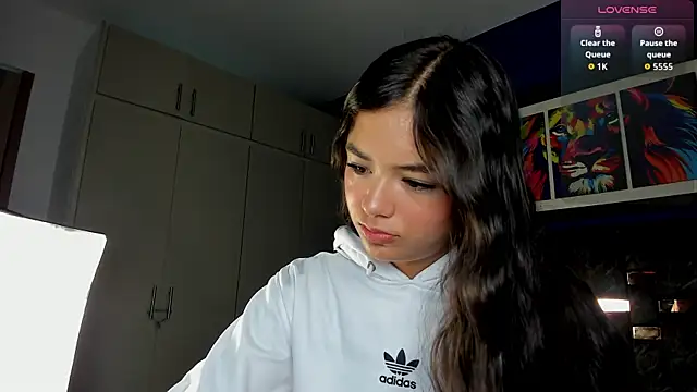 jade lov online show from May 2026 12:11:01 PM
