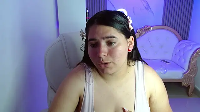 Snapshot of Laurha_ chatting on June 2026 07:57:02 PM Laurha online show from June 2026 07:57:02 PM