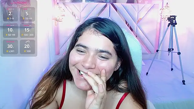 Snapshot of Laurha_ chatting on July 2026 07:37:01 PM Laurha online show from July 2026 07:37:01 PM