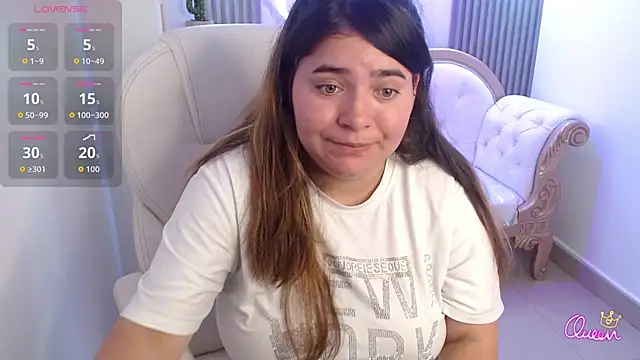 Snapshot of Laurha_ chatting on May 2026 07:55:01 PM Laurha online show from May 2026 07:55:01 PM