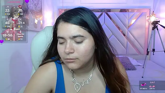 Snapshot of Laurha_ chatting on July 2026 07:33:02 PM Laurha online show from July 2026 07:33:02 PM