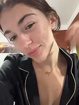 AdrianaSolerr online show from April 2026 09:19:01 PM