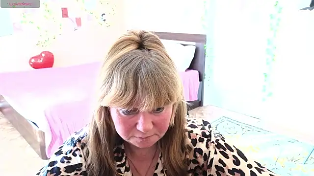 Melania Cook online show from May 2026 04:07:01 AM