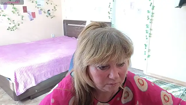Melania Cook online show from May 2026 04:20:02 AM