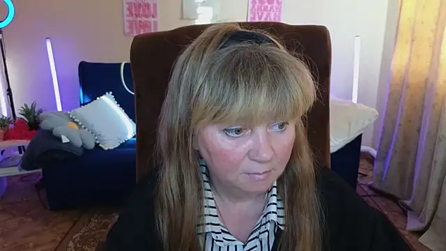 Melania Cook online show from May 2026 02:26:02 PM