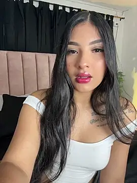 Snapshot of SabrinaX_X chatting on May 2026 09:41:01 PM SabrinaX X online show from May 2026 09:41:01 PM