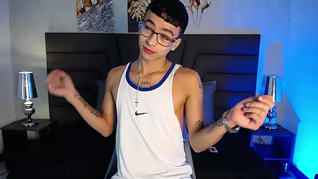 The skinny boy  online show from May 2026 03:56:01 AM
