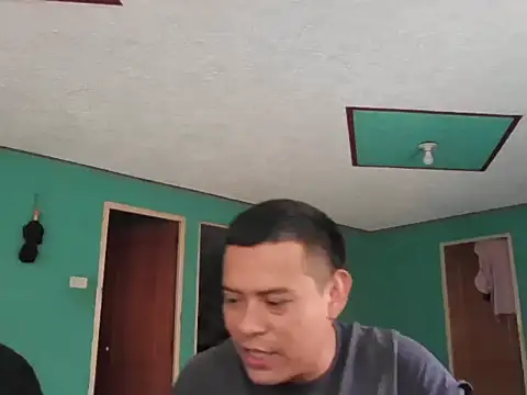 Danielkingm online show from April 2026 09:52:01 PM