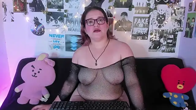 helleen21 online show from May 2026 11:44:01 AM