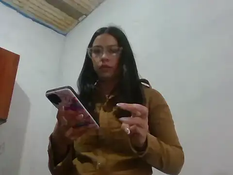 pamelaamorette online show from May 2026 07:03:02 PM