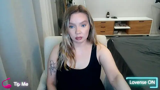 PolinaXXXXXJones online show from May 2026 05:17:02 PM