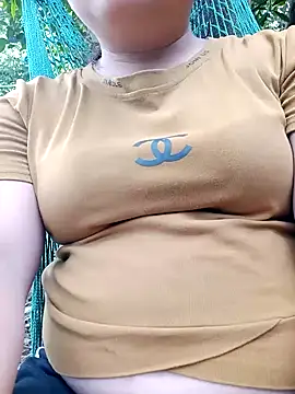 Snapshot of Lily_Henry chatting on May 2026 04:49:02 AM Lily Henry online show from May 2026 04:49:02 AM