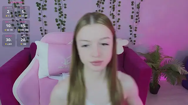 Snapshot of Eva_Th0mpson chatting on June 2026 01:11:02 AM Eva Th0mpson online show from June 2026 01:11:02 AM