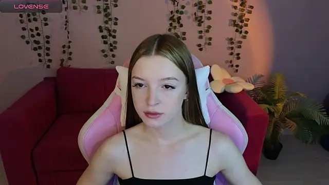 Snapshot of Eva_Th0mpson chatting on June 2026 02:53:02 AM Eva Th0mpson online show from June 2026 02:53:02 AM