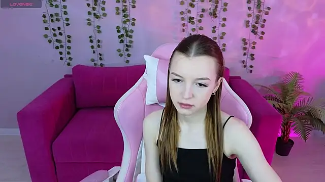 Eva Th0mpson online show from May 2026 01:01:02 AM