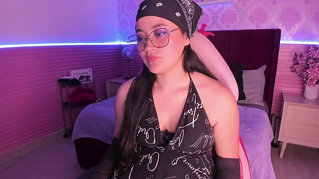 Snapshot of Alicia_Kimm chatting on May 2026 08:15:02 PM Alicia Kimm online show from May 2026 08:15:02 PM