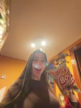 nayimtnez online show from May 2026 06:23:01 PM